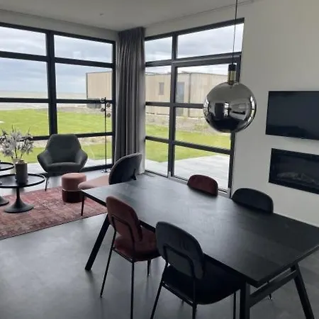 Enkhuizer Ijsselmeerblick Zweite Reihe Mit Zaun Haus Nr 221