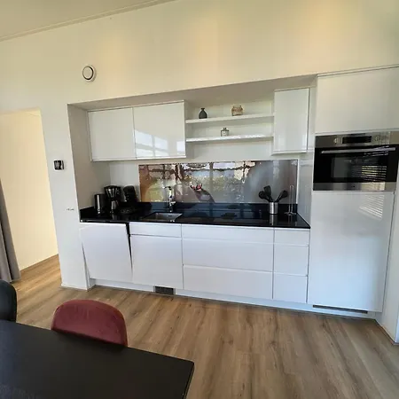 Дом отдыха Enkhuizer Ijsselmeerblick Zweite Reihe Mit Zaun Haus Nr 221